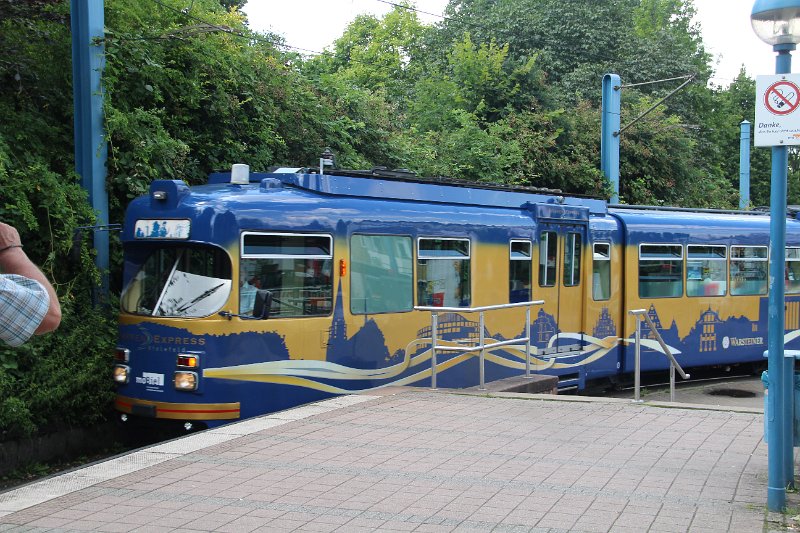 2017-07-22 15-01-20.JPG - Am 22. Juli 2017 machten wir eine lustige Fahrt durch Bielefeld mit der  Sparren Express       Foto: George Schesmer   